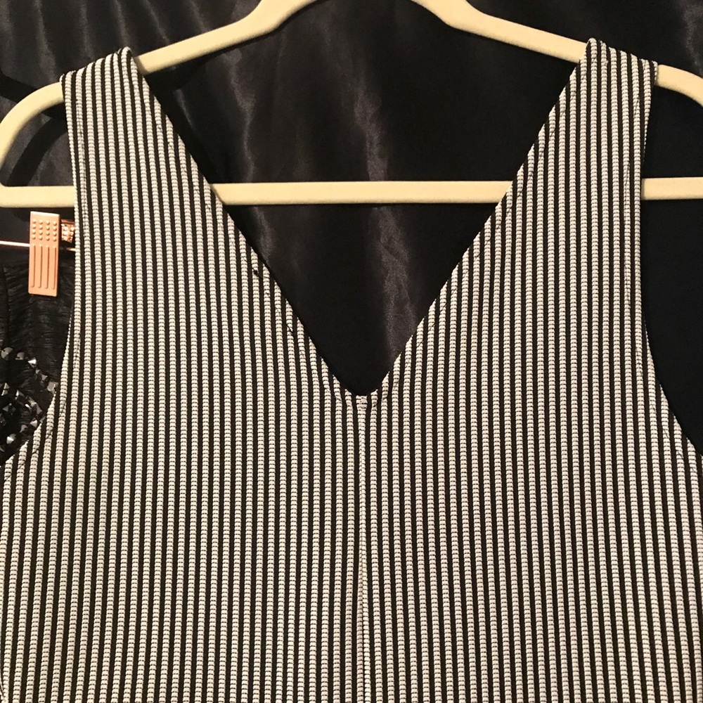 Zara Trafaluc Sleevelesa dress size Medium - Picture 5 of 7